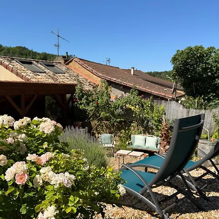 Dom wakacyjny Historic Unesco Village Double Townhouse & Garden Le Buisson-de-Cadouin