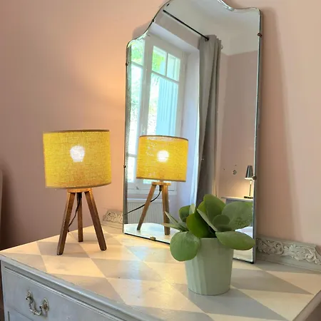 Dom wakacyjny Historic Unesco Village Double Townhouse & Garden Le Buisson-de-Cadouin