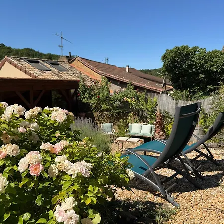Dom wakacyjny Historic Unesco Village Double Townhouse & Garden Le Buisson-de-Cadouin