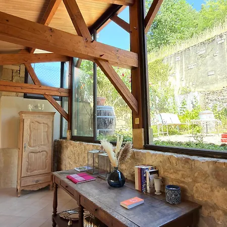 Dom wakacyjny Historic Unesco Village Double Townhouse & Garden Le Buisson-de-Cadouin