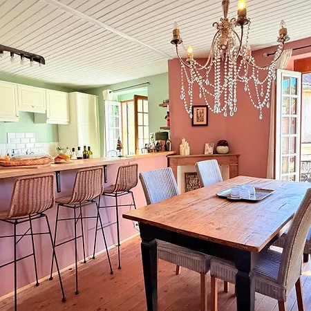 Historic Unesco Village Double Townhouse & Garden Dom wakacyjny *
